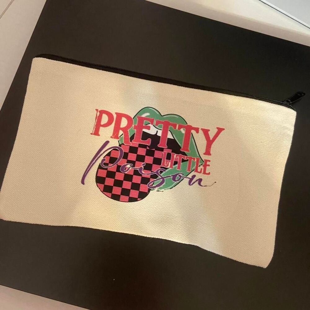 Pretty Zipper Pouch